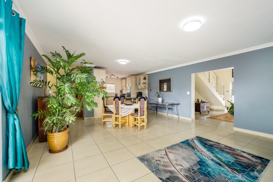 6 Bedroom Property for Sale in Rouxville Western Cape